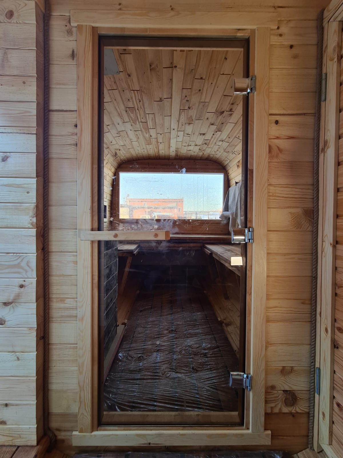Стеклянная